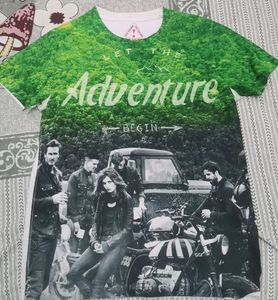 Stylish Graphic Tee/ Comfortable Fit