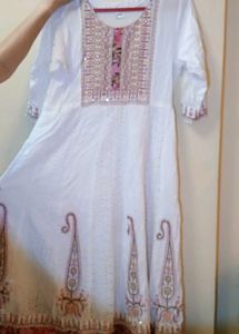 White Embroidered Kurta