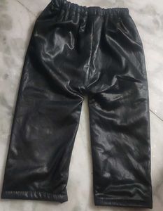 Black Sweatshirt &amp; Pajami Set For Baby 3 -6 Month