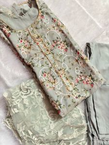 Floral Print with Bell Sleeves Suit