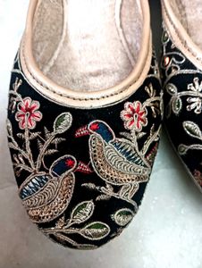 Embroidered Jutti Flats