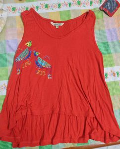 Red Sleeveless Top