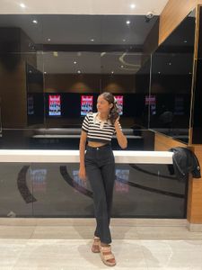 Striped Crop Top &amp; Black Jeans Outfit