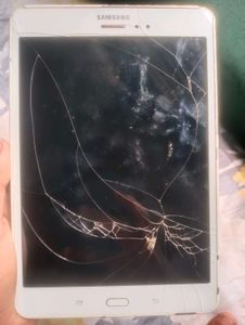 Samsung Tablet - Cracked Screen