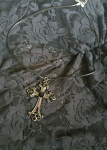 Chunky cross necklace