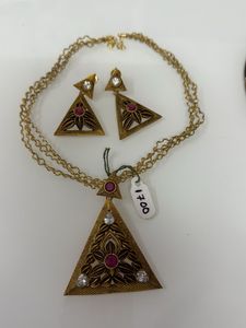 Vintage Gold Tone Necklace & Earring Set