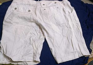 White Capri Pants