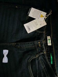 Glitch Jeans Totaly New