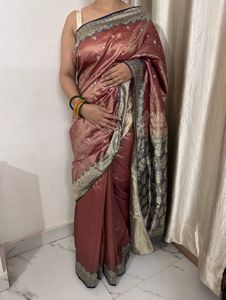 Elegant Bronze Saree with Detailed Border