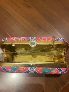 Box Clutch