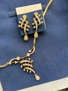💛 Elegant Gold-Tone Necklace Set 💛