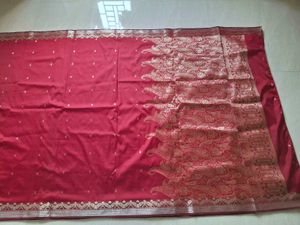 Maroon Silk Saree - A Timeless Beauty!