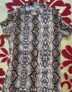SNAKE PRINT Mock Neck Top
