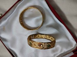 2 Bangles Kade