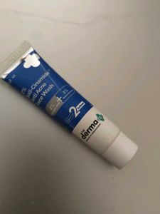 The Derma Co Face Wash Tester