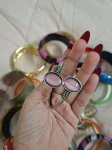 arm cuff/ bracelet