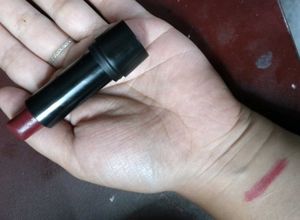 Elle 18 Color Pops Matte 💄
