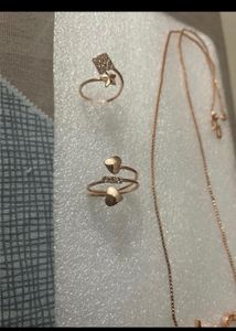 Set Of Two Rings&amp;Necklace