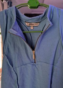 Cute Teal Sleeveless Top