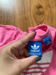Adidas Originals Basic Tee ( No Defects)🎀💕