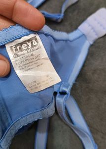 beautiful mix colur bra 34D