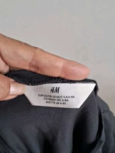 H&amp;M Full Sleeves Girls Tshirt