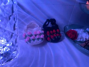 Crochet Tulip Airpods Case