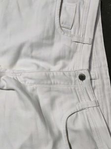 woMen&#39;s Jeans. white 🤍🤍