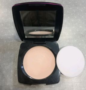 Elle18 Lasting Glow Compact