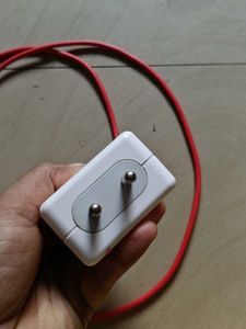 OnePlus Warp Charger with cable