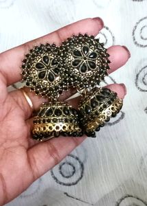Jhumka💮