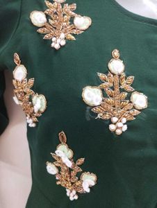 Elegant Green &amp; White Kurta Set