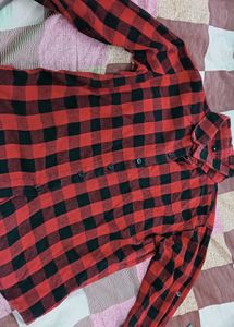 Black And Red Shirt Women