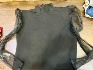 Bundle of Women&#39;s Tops