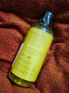Uniqura Citrus Bloom Body Wash