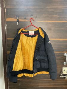 Stylish Black puffer Jacket