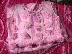 2 very Beautiful Girl Gaown