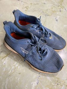 Running Shoes By Red Tape