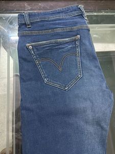 Men Blue Levi’s Jeans