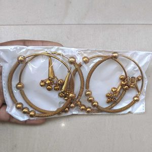 GOLDEN METAL LATKAN BANGLES WITH GHUNGROO