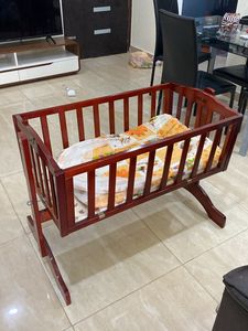 LUVLAP Baby Cot/Bed in very Good Condition