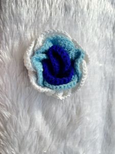 Blue Crochet rose pattern hair clip