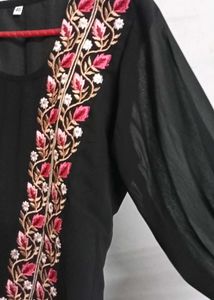 Black Kurta Set With Pink Embroidery &amp; Front Slit