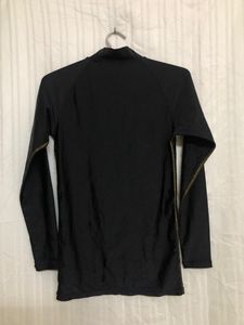 Finta Black T Shirt