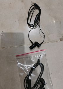 2pcs Earphone Combo Available Strong Design Bass