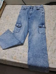 Wide Leg Cargo Jeans