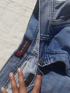 Straight Jeans