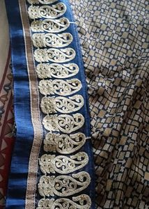 Women&#39;s Elegant Embroidered Saree