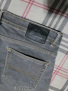 Grey Jeans 👖