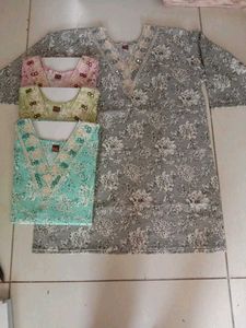 V-NECK SHORT KURTI
